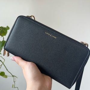 LOVE & LORE travel clutch/shoulder bag!